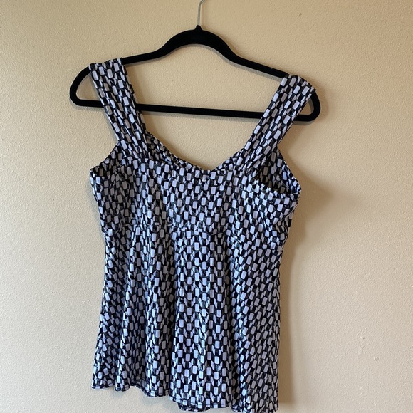 Pursuits, Ltd. Tank - Picture 2 of 4